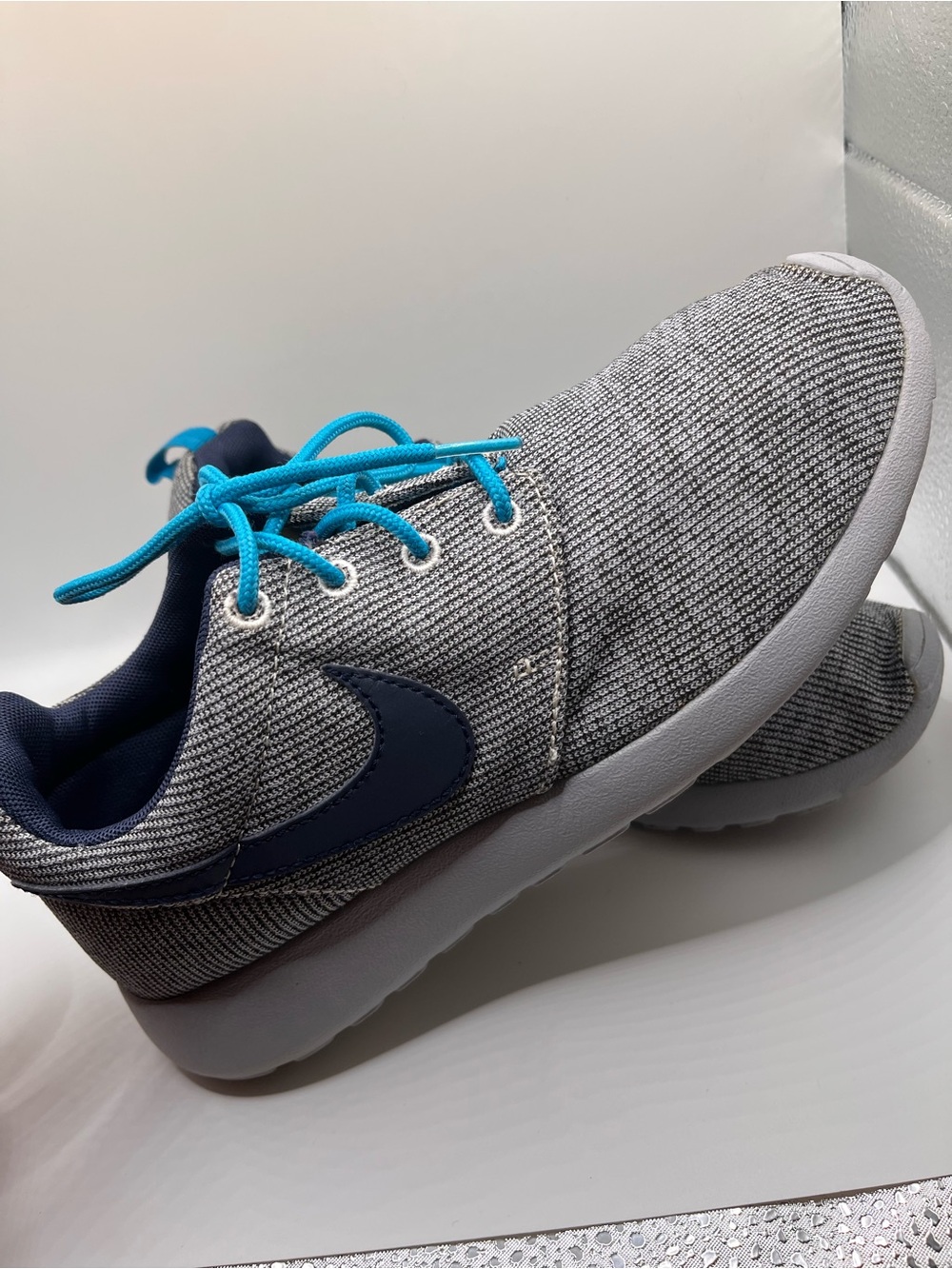 Nike Gray & Navy Knit Sneakers with Bright Blue Laces US 6y
